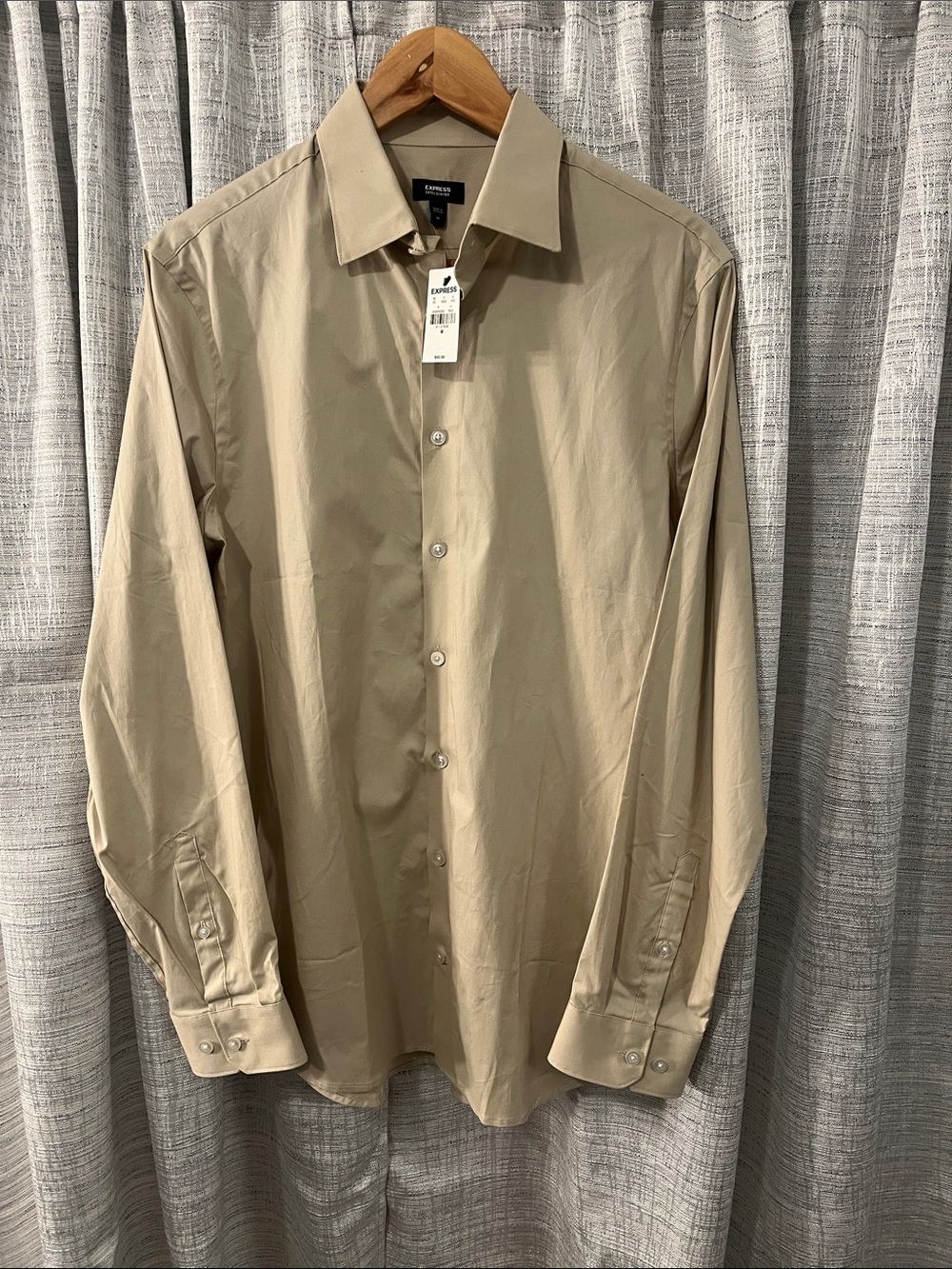 Men’s Express extra slim 1MX button down long sleeve shirt size medium NWT